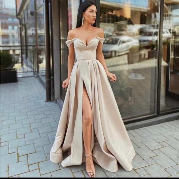 Liastublla Grad/Prom Dress - Picture 4 of 4